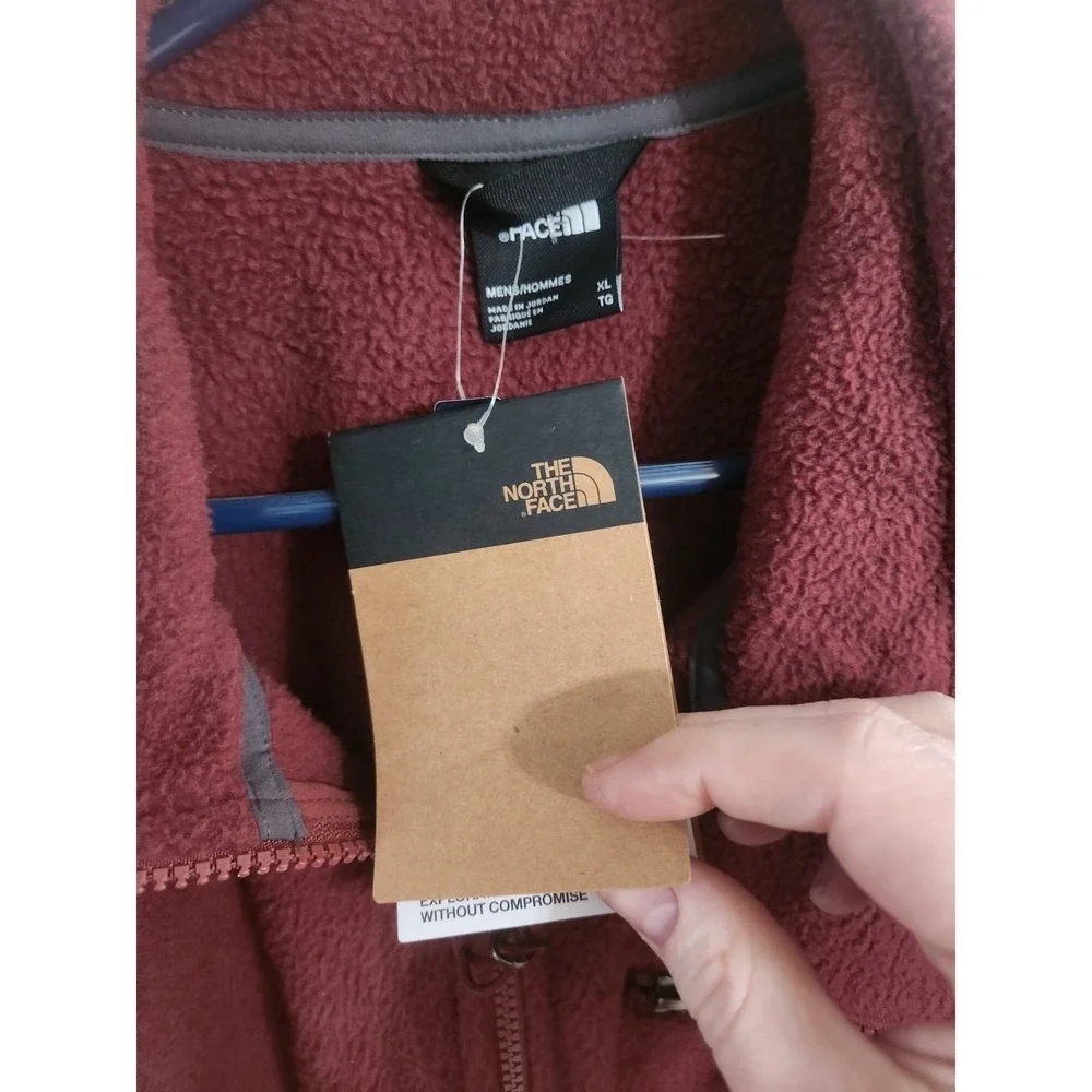 The North Face Quarter Zip Fleece Pullover XL Burgundy Zippered Chest Pocket
